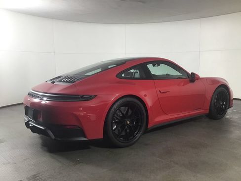 Certified 2025 Porsche 911 Carrera GTS RWD image 7