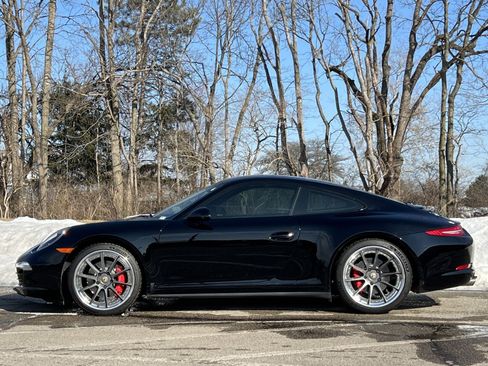 Used 2013 Porsche 911 Carrera 4S image 2