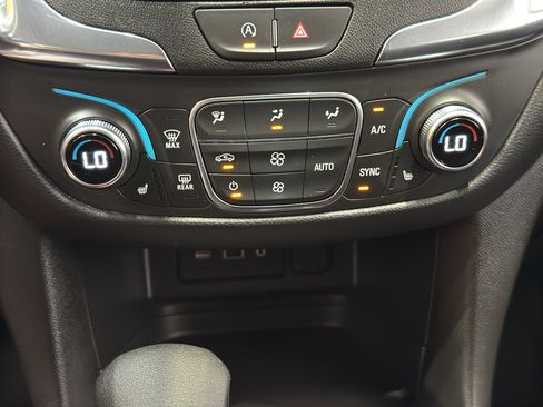 Used 2024 Chevrolet Equinox LT w/ LPO, Floor Liner Package AWD/4WD image 31