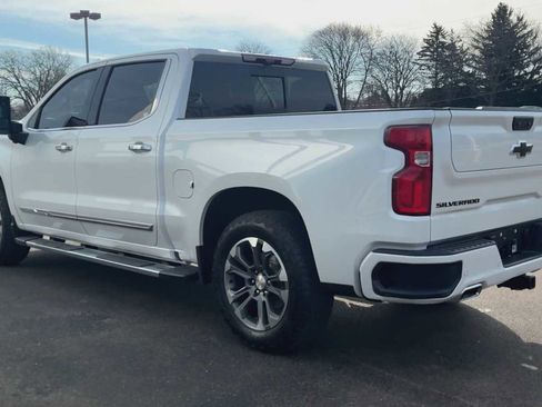 Used 2023 Chevrolet Silverado 1500 High Country w/ Technology Package image 4