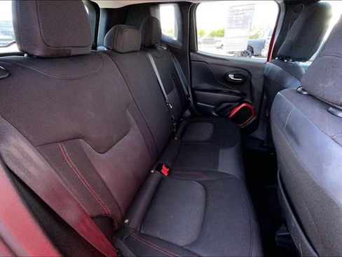 Used 2016 Jeep Renegade Trailhawk AWD/4WD image 29