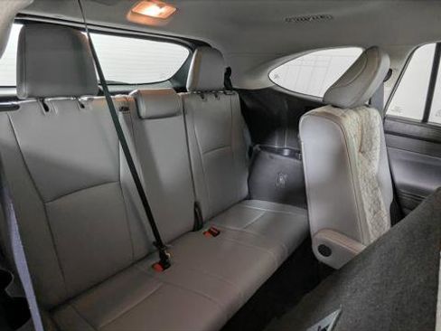 Used 2022 Toyota Highlander Bronze Edition image 23