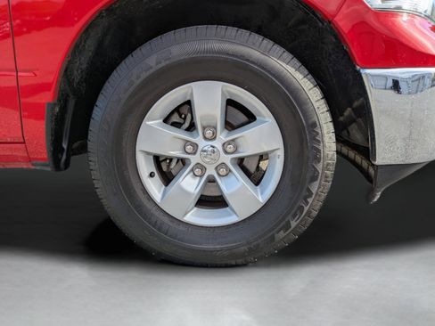 Used 2021 RAM 1500 Classic SLT image 11