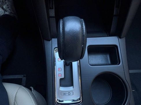 Used 2017 Subaru Outback 2.5i Limited w/ Popular Package #5 image 15