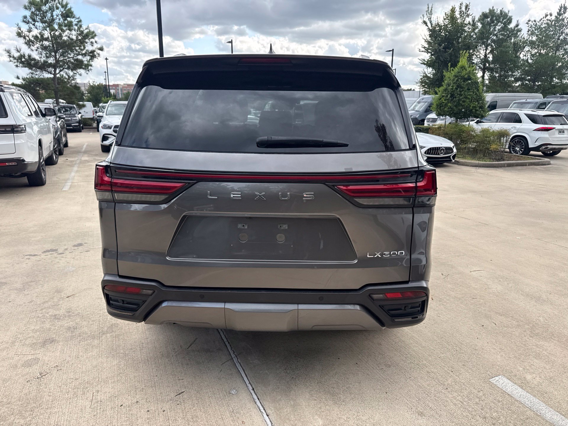 Used 2023 Lexus LX 600 4WD w/ Appearance Package image 5