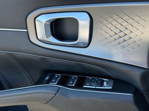 Used 2022 Kia Sorento SX FWD image 28