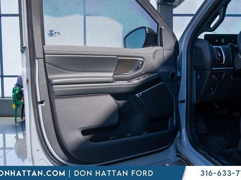 New 2026 Ford Expedition Platinum w/ Stealth Appearance Package AWD/4WD image 13