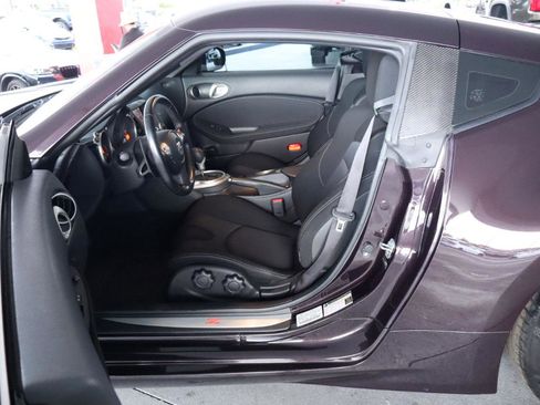 Used 2015 Nissan 370Z Coupe RWD image 15