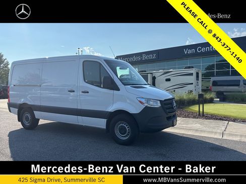 Used 2023 Mercedes-Benz Sprinter 144 Cargo image 1