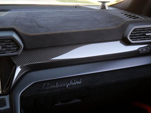 Used 2024 Lamborghini Urus Performante image 33