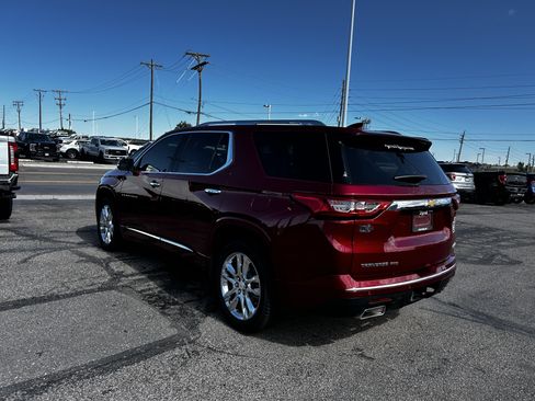Used 2018 Chevrolet Traverse High Country AWD/4WD image 3