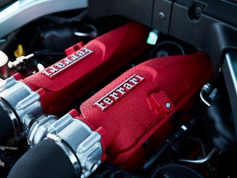 Used 2022 Ferrari Roma image 18