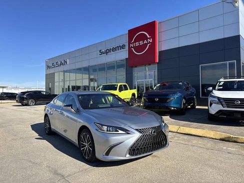 Used 2022 Lexus ES 350 w/ Premium Package image 1