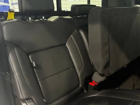 Used 2022 GMC Sierra 1500 SLT w/ SLT Convenience Package AWD/4WD image 40