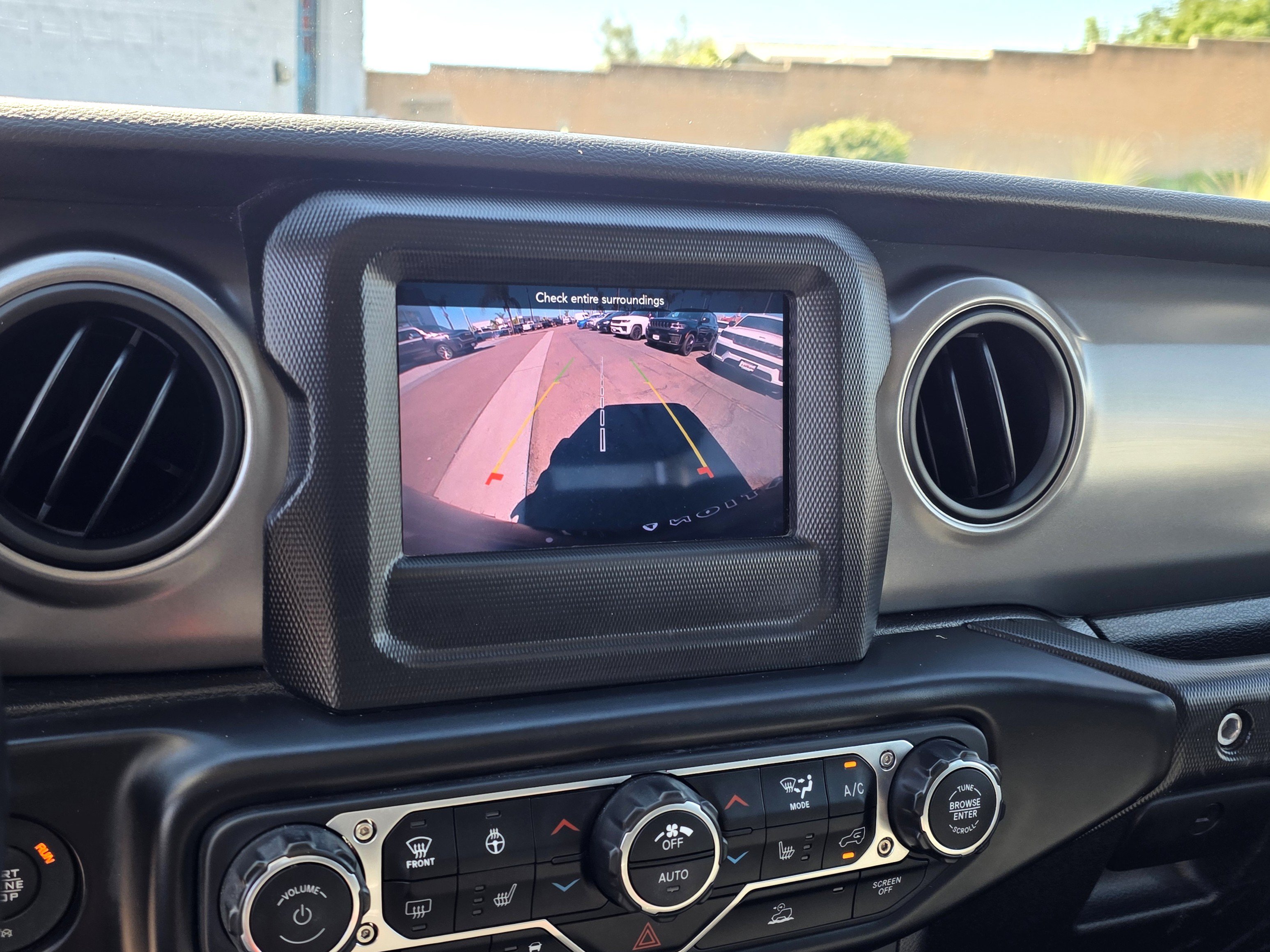 Used 2022 Jeep Wrangler Sport AWD/4WD image 17