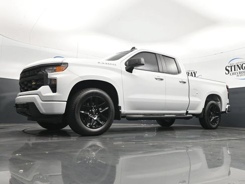 Used 2024 Chevrolet Silverado 1500 Custom RWD image 28