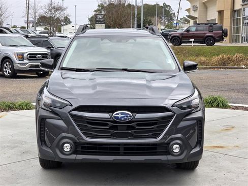 Used 2024 Subaru Outback Premium image 2