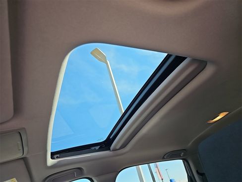 Used 2022 Honda CR-V EX image 29