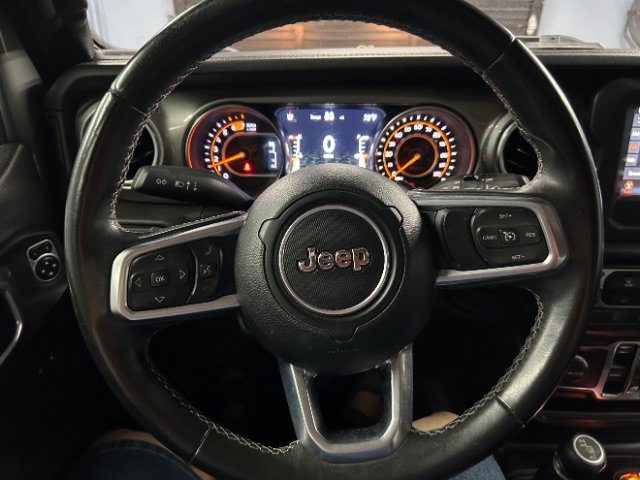 Used 2019 Jeep Wrangler Unlimited Sahara AWD/4WD image 14