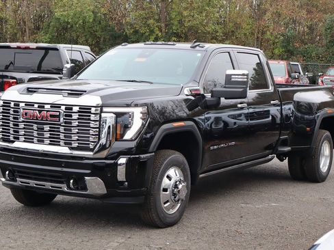 New 2026 GMC Sierra 3500 Denali w/ Denali Reserve Package AWD/4WD image 2