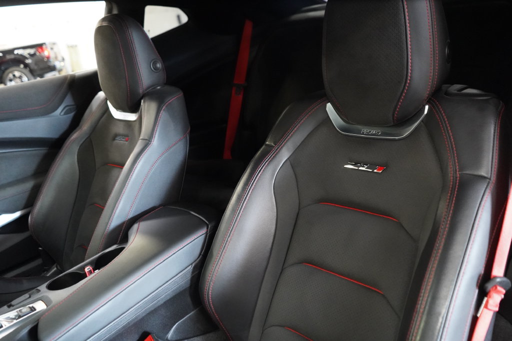 Used 2018 Chevrolet Camaro ZL1 RWD image 19