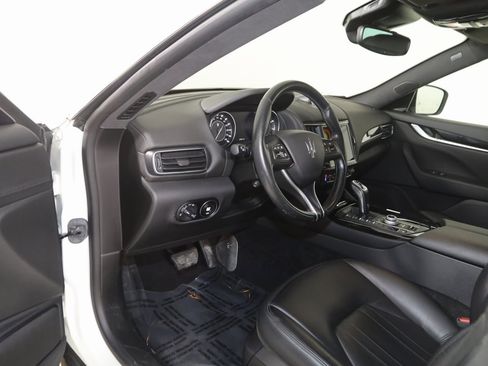 Used 2022 Maserati Levante Modena image 42