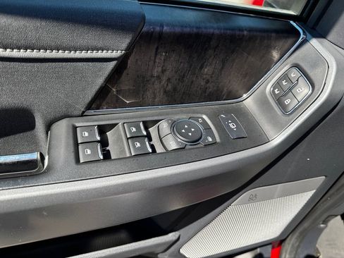 Used 2024 Ford F250 Lariat AWD/4WD image 12