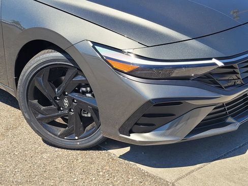 New 2026 Hyundai Elantra SEL Sport Premium FWD image 6