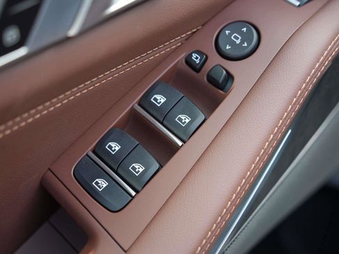 New 2026 BMW X5 xDrive50e image 18