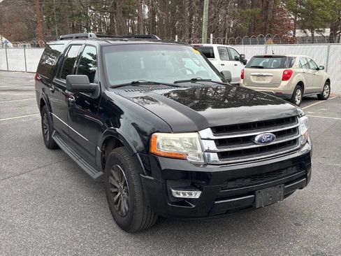 Used 2017 Ford Expedition EL XLT w/ Equipment Group 202A image 3