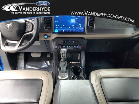 Used 2024 Ford Bronco Wildtrak image 11