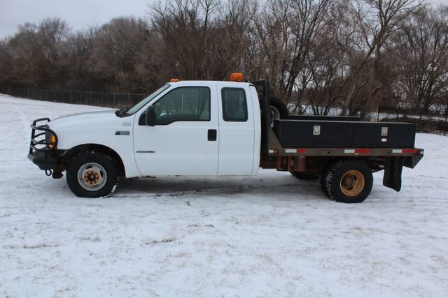 Used 2001 Ford F350 2WD SuperCab DRW Super Duty image 3