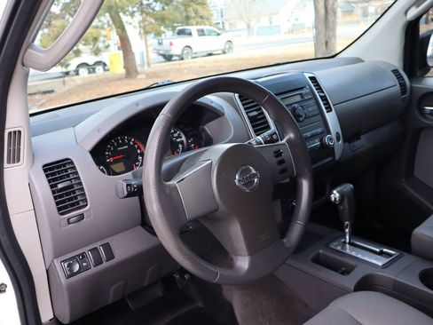 Used 2012 Nissan Xterra S image 15