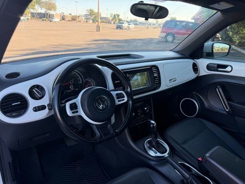 Used 2014 Volkswagen Beetle 2.5 image 23