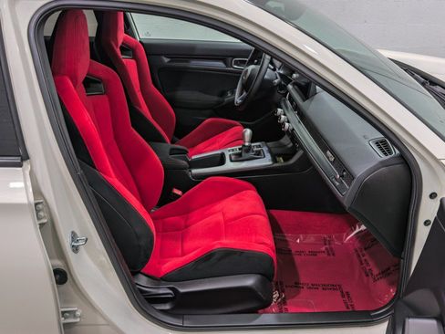 Used 2025 Honda Civic Type R image 18