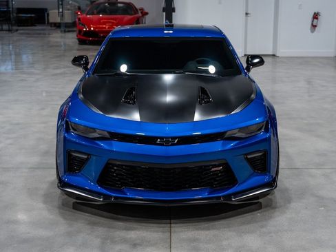 Used 2018 Chevrolet Camaro SS image 9