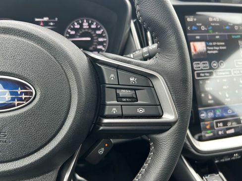 Used 2025 Subaru Outback Limited image 18