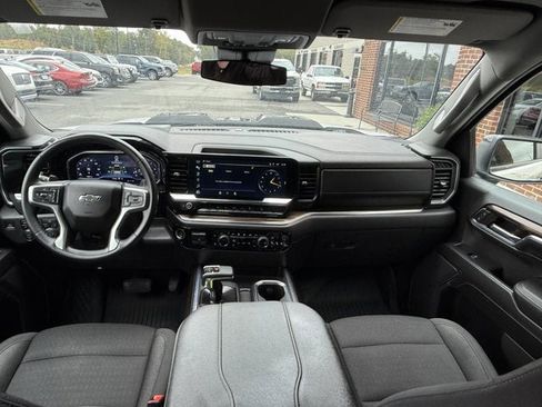 Used 2024 Chevrolet Silverado 1500 LT Trail Boss w/ Protection Package image 21