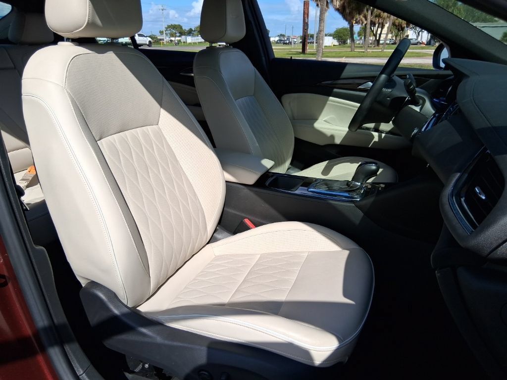 Used 2019 Buick Regal Avenir w/ Driver Confidence Package II FWD image 16