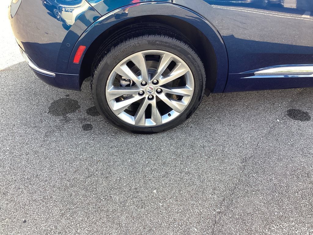 Used 2023 Buick Envision Avenir AWD/4WD image 29