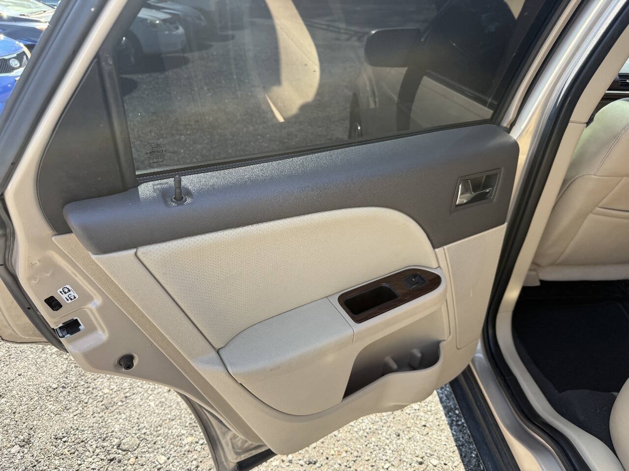 Used 2008 Ford Taurus SEL FWD image 26