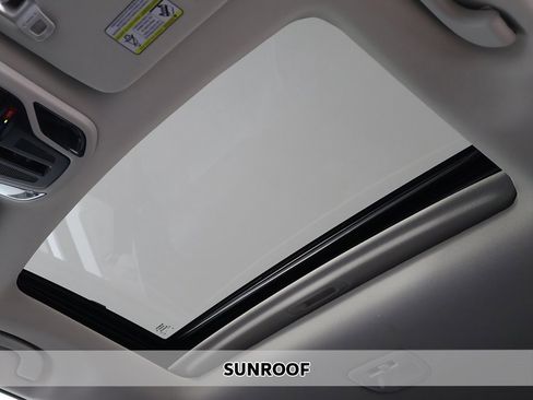 Used 2024 Subaru Outback Touring XT image 4