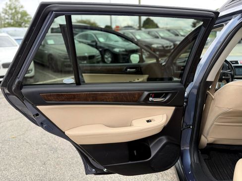 Used 2016 Subaru Outback 2.5i Limited w/ Popular Package #4 image 24