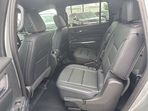 New 2026 Chevrolet Traverse LT w/ Midnight/Sport Edition FWD image 28