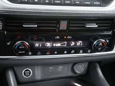 Used 2023 Nissan Rogue Platinum w/ Platinum Premium Package image 23