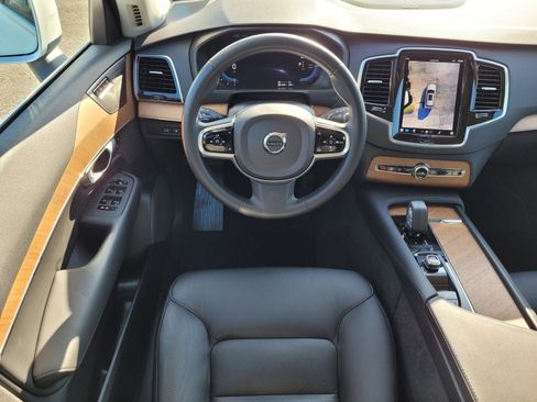 Certified 2024 Volvo XC90 T8 Plus w/ Protection Package Premier image 14