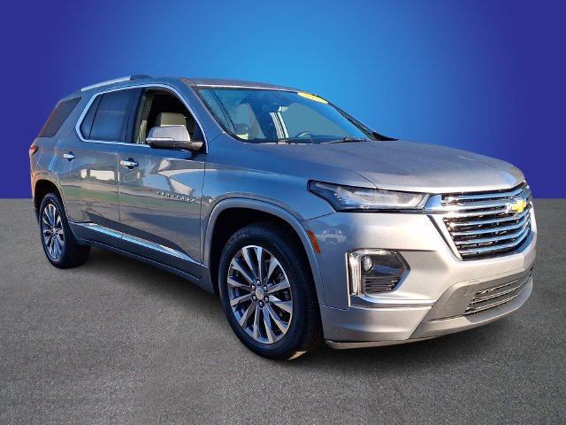Used 2023 Chevrolet Traverse Premier w/ LPO, Floor Liner Package FWD image 3