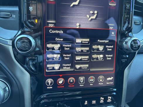 Used 2019 RAM 1500 Laramie image 67