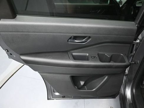 Certified 2023 Nissan Pathfinder SV w/ Black Appearance Package AWD/4WD image 25