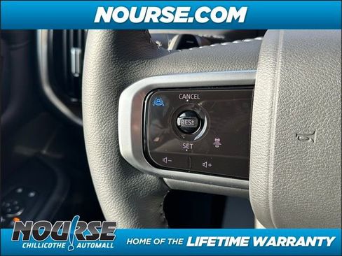 New 2025 Nissan Armada SL w/ Captain's Chari Seat Package image 20